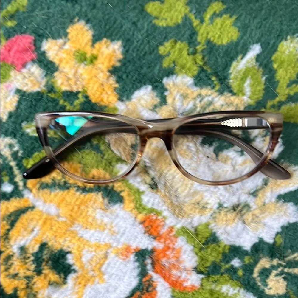 Women's Tortoise Glasses - Picture 2 of 4
